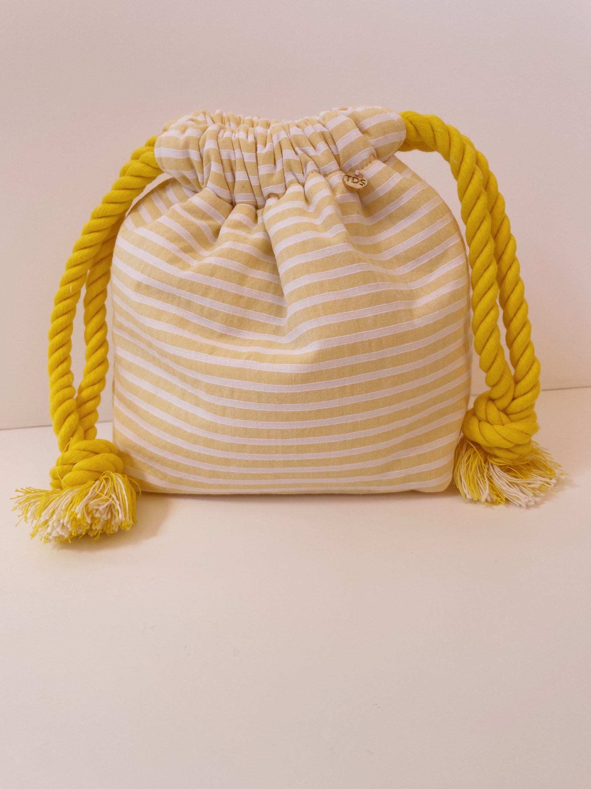 SAQUITO RAYAS AMARILLAS / BLANCAS