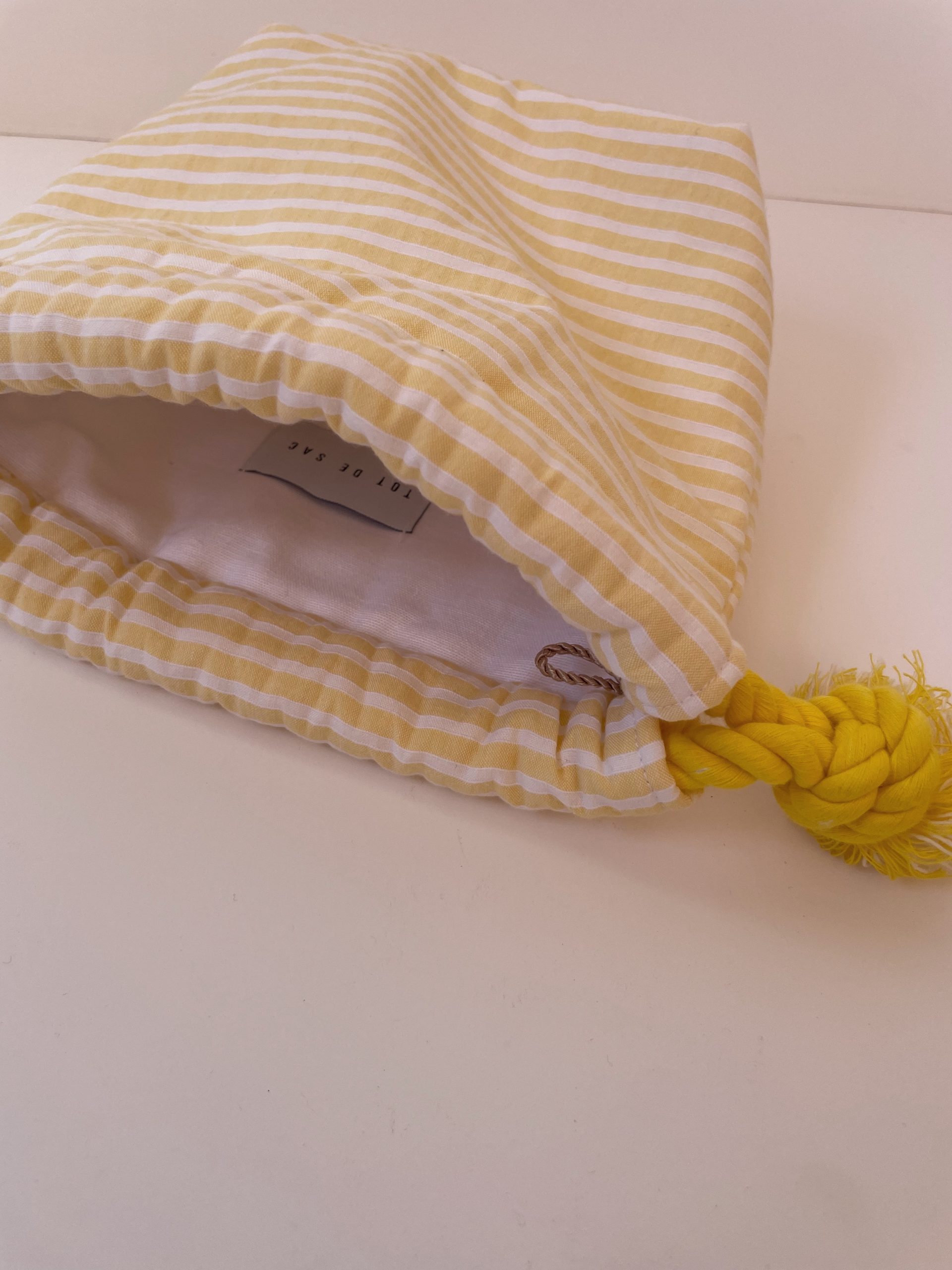 SAQUITO RAYAS AMARILLAS / BLANCAS - Imagen 2